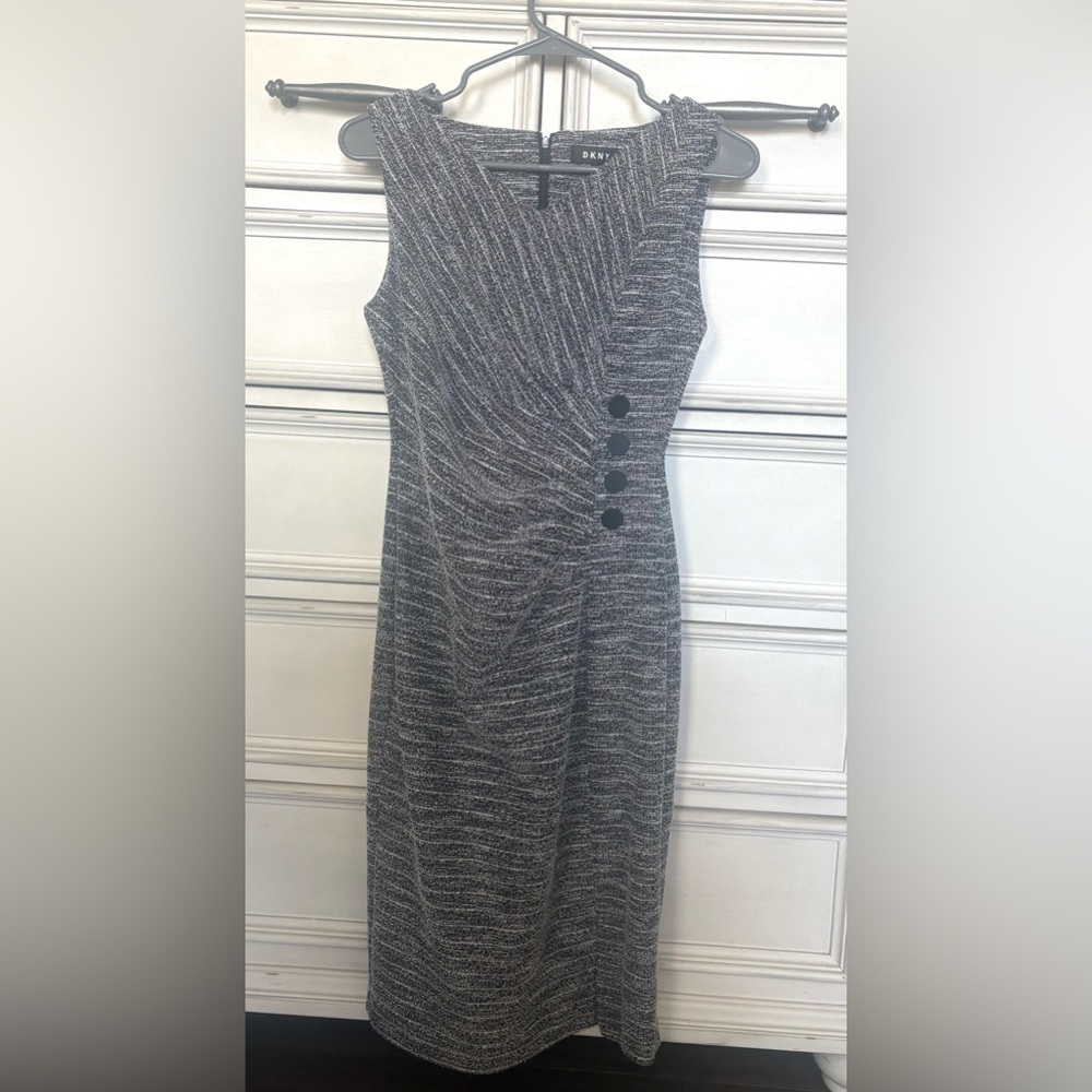DKNY Women’s Size 2 Black White Textured Faux Wrap Sheath Work Dress - Picture 11 of 12